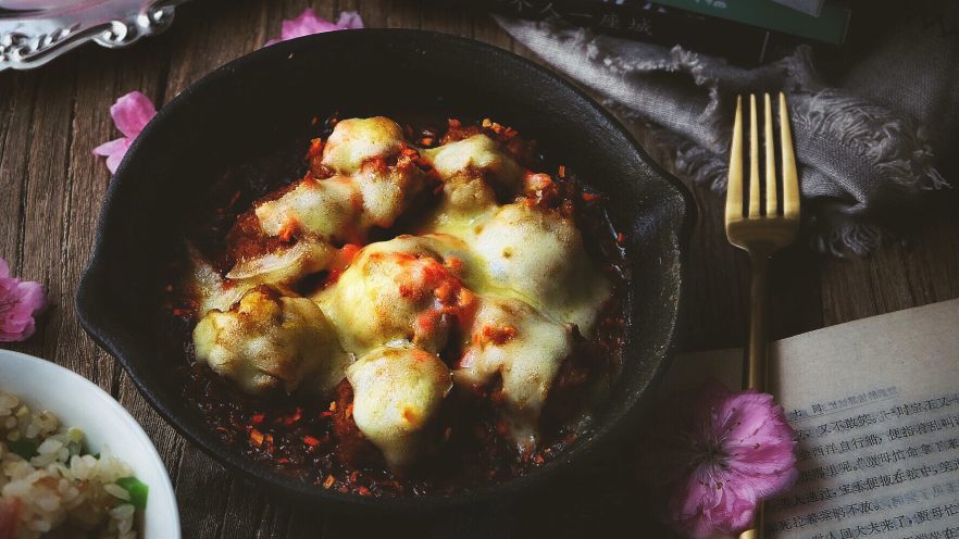 Easy Oil-Free Baked Curry Meatballs Recipe: Cheesy, Juicy, and Ready in 30 Minutes