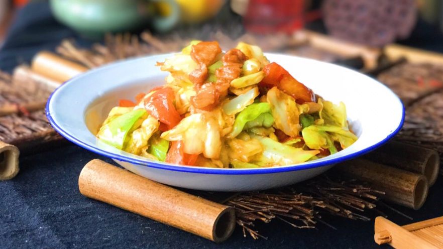 Garlicky Tomato Pork Belly with Shredded Cabbage – A Flavor-Packed Chinese Stir-Fry Garlicky Tomato Pork Belly with Shredded Cabbage – A Flavor-Packed Chinese Stir-Fry