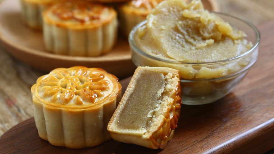 Classic Cantonese Mooncake Recipe: A Step-by-Step Guide to Homemade Mid-Autumn Festival Delights