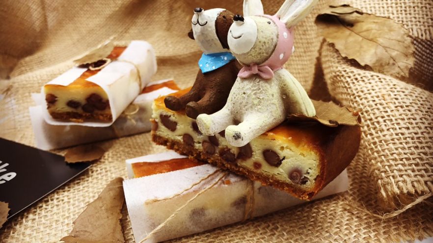 Homemade Red Bean Cheesecake Bars: A Perfect Autumn Afternoon Tea Treat