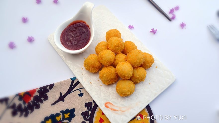 Irresistible Cheesy Potato Balls: Easy Homemade Recipe for Kids (and Adults!)