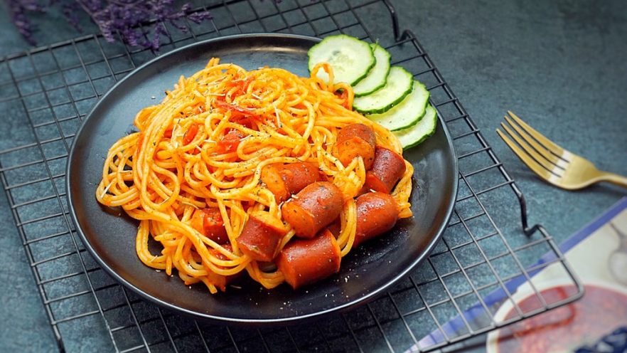 Stuffed Hot Dog Pasta with Tomato Sauce: A Fun, Kid-Approved Recipe Inspired by Peppa Pig Stuffed Hot Dog Pasta with Tomato Sauce: A Fun, Kid-Approved Recipe Inspired by Peppa Pig