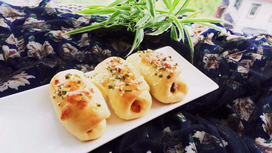 Fluff Caramel Marshmallow Pork Floss Buns Recipe: Salty-Sweet Homemade Bread for Breakfast or Snacks