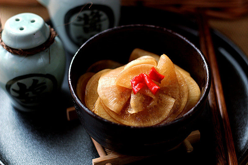 Crispy Sweet & Sour Pickled Radish (Chinese-Style) – Perfect Winter Side Dish to Pair with Rice Porridge Crispy Sweet & Sour Pickled Radish (Chinese-Style) – Perfect Winter Side Dish to Pair with Rice Porridge