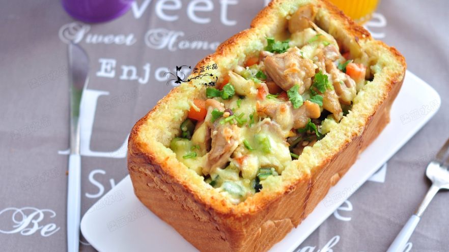 Chicken & Veggie Stuffed Toast Box: A Savory Twist on Classic Toast for Any Meal